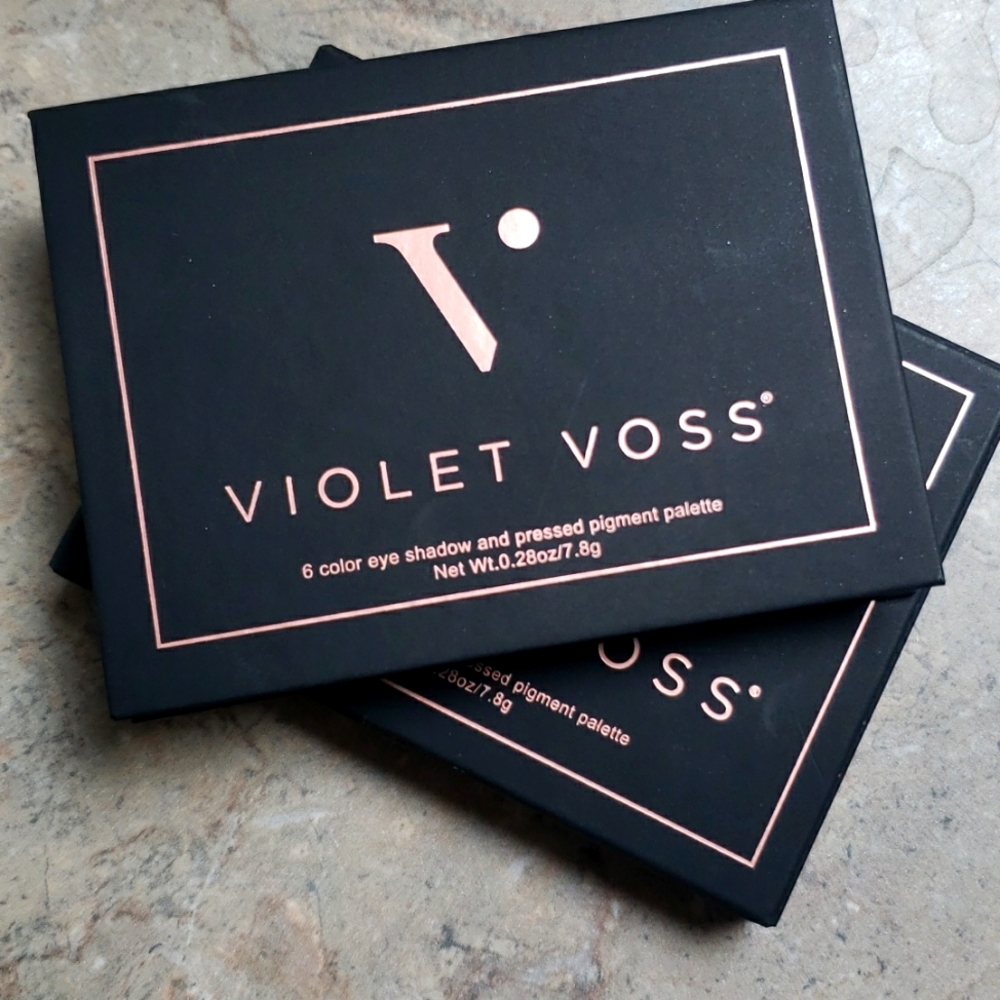 Violet Voss  6 color eyeshadow and pressed pigment palette